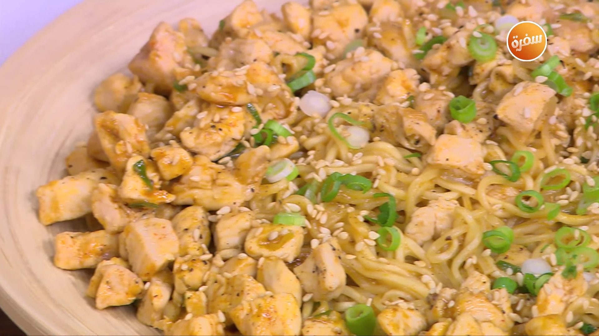 نودلز سويت شيلي بالدجاج