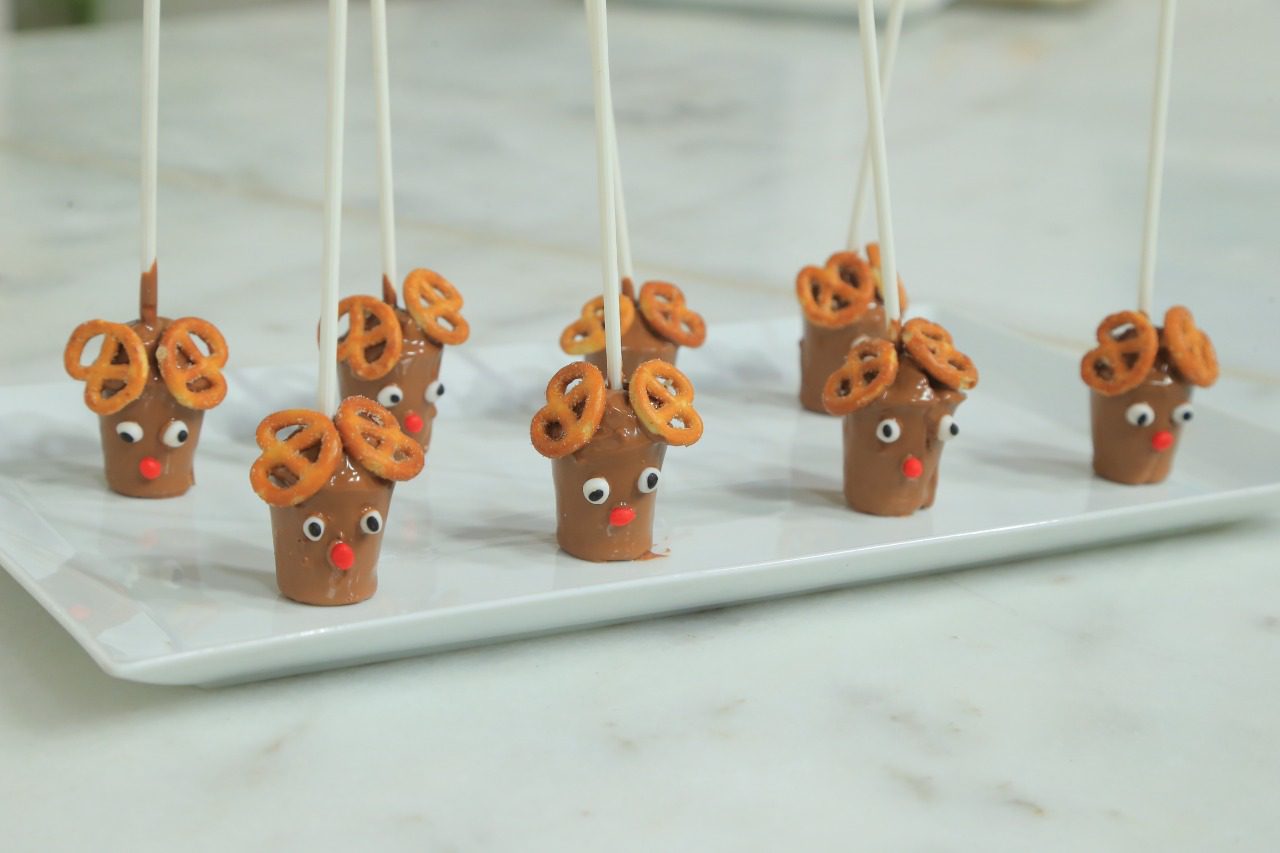 كيك بوبس على شكل الرنة