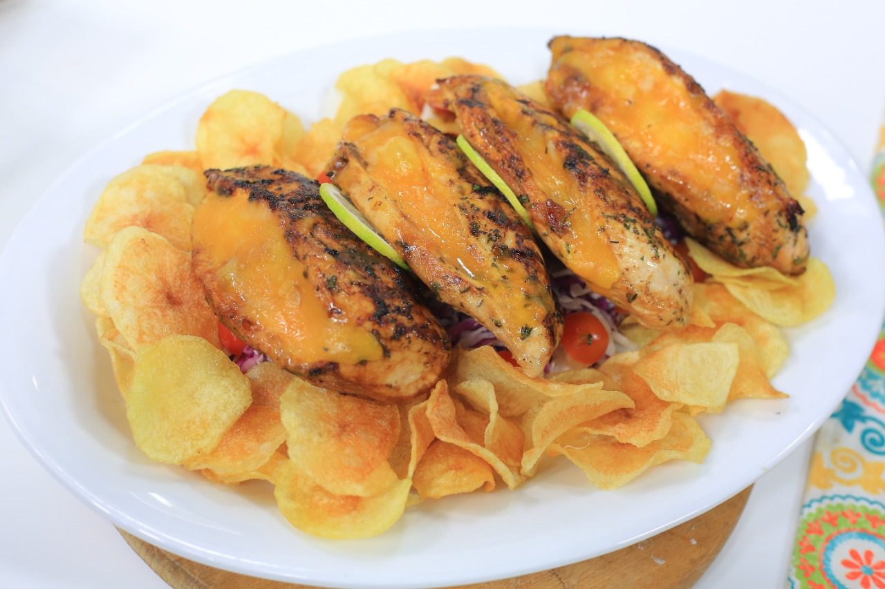 دجاج محشي بيف بيكون وجبن