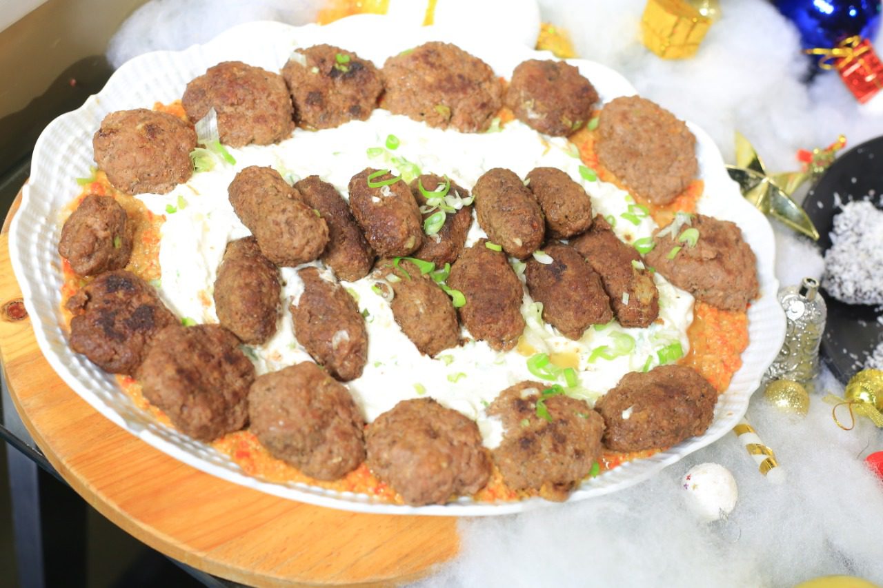 كفتة بصوص الفلفل والباذنجان