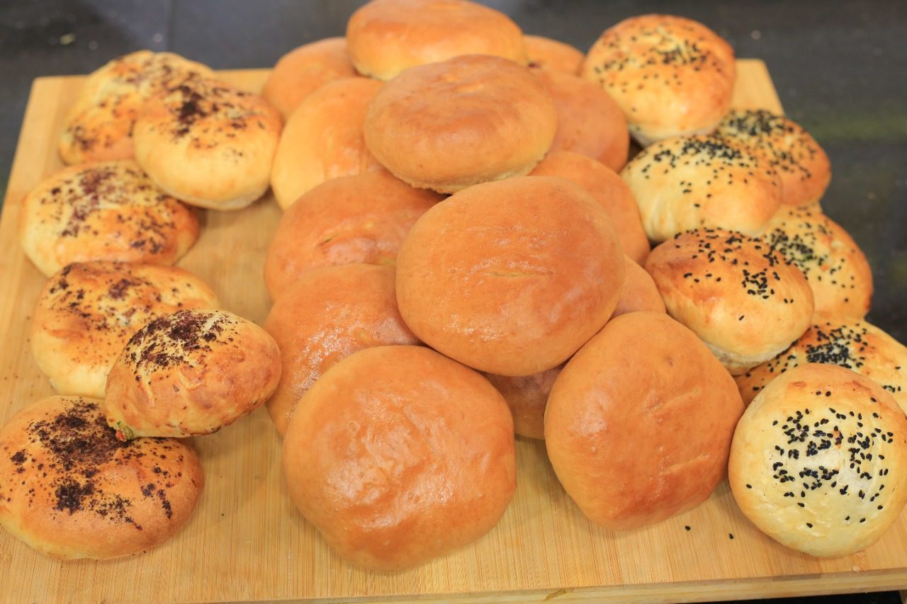 مخبوزات بالجبنة والخضرة