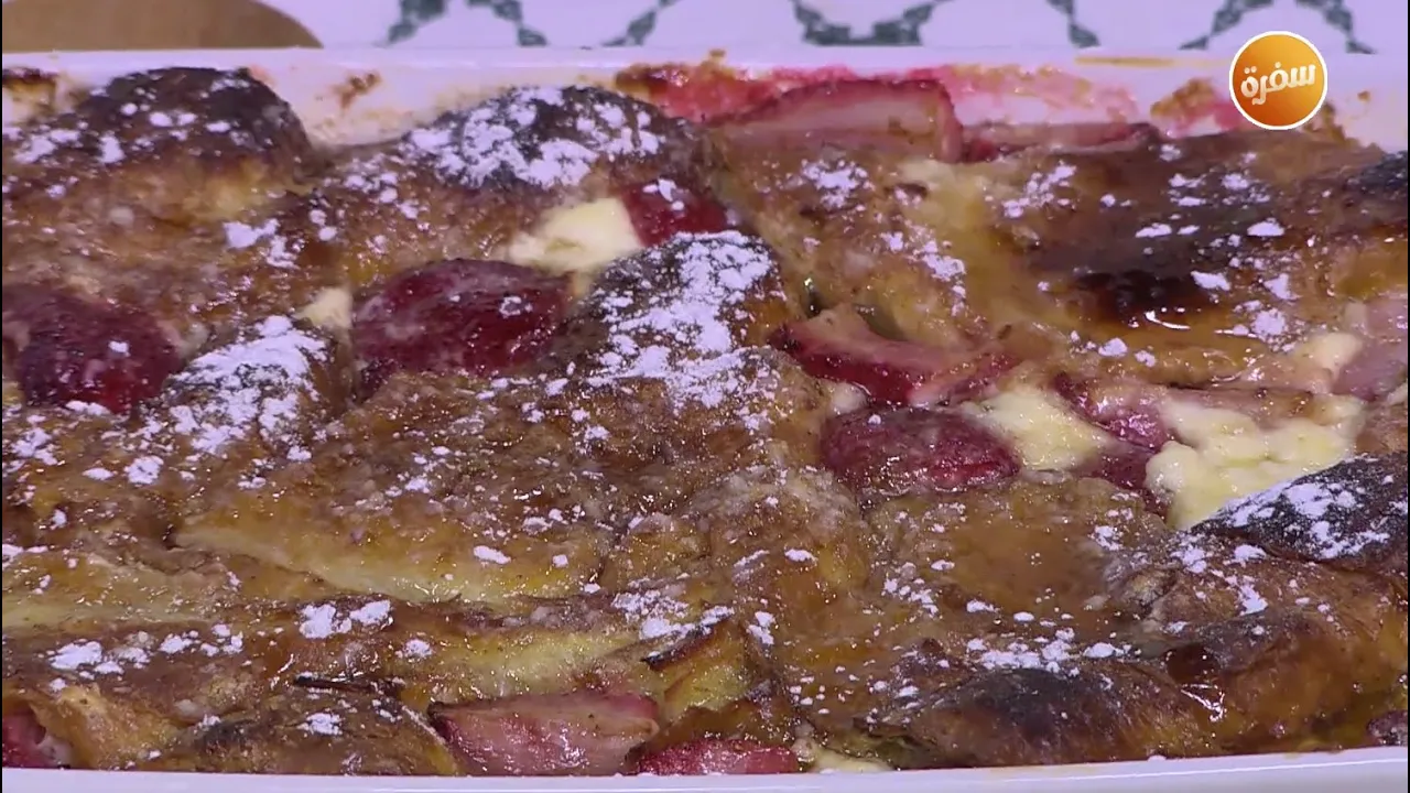 كرواسون بالفراولة والجبنة الكريمي