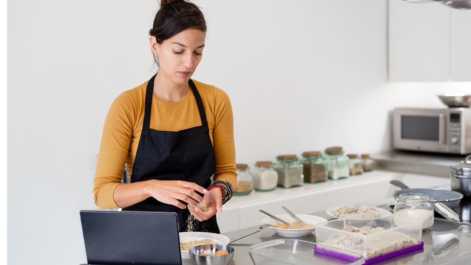 منعا لإهدار الوقت والمجهود والطعام سنلخص لكم أشهر حيل وأفكار للطبخ وابتكارات المطبخ الجديدة التى يجب الابتعاد عنها.