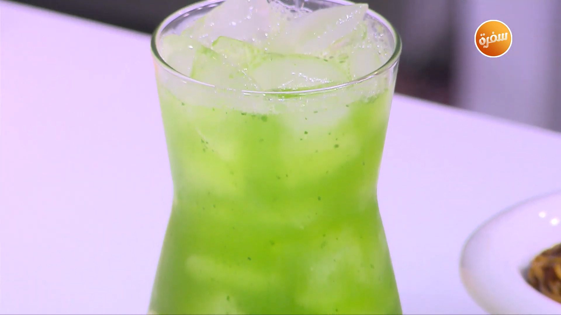 عصير ليمون بالنعناع والريحان