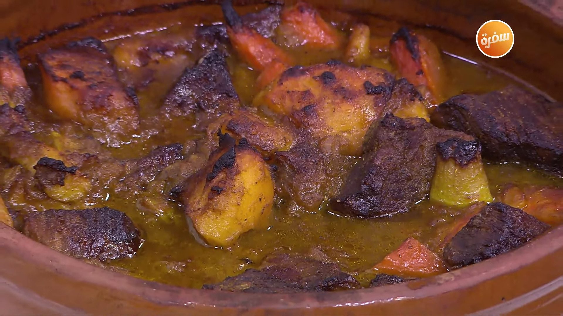 طاجن لحم بالخضراوات