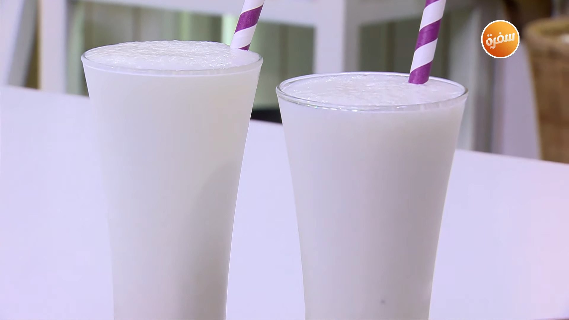 عصير كمثرى باللبن