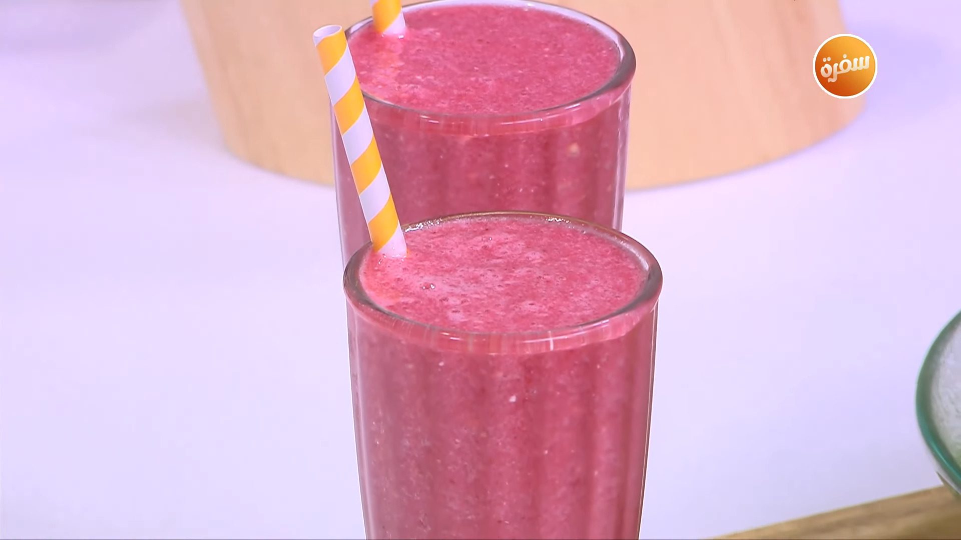 عصير رمان بالفراولة