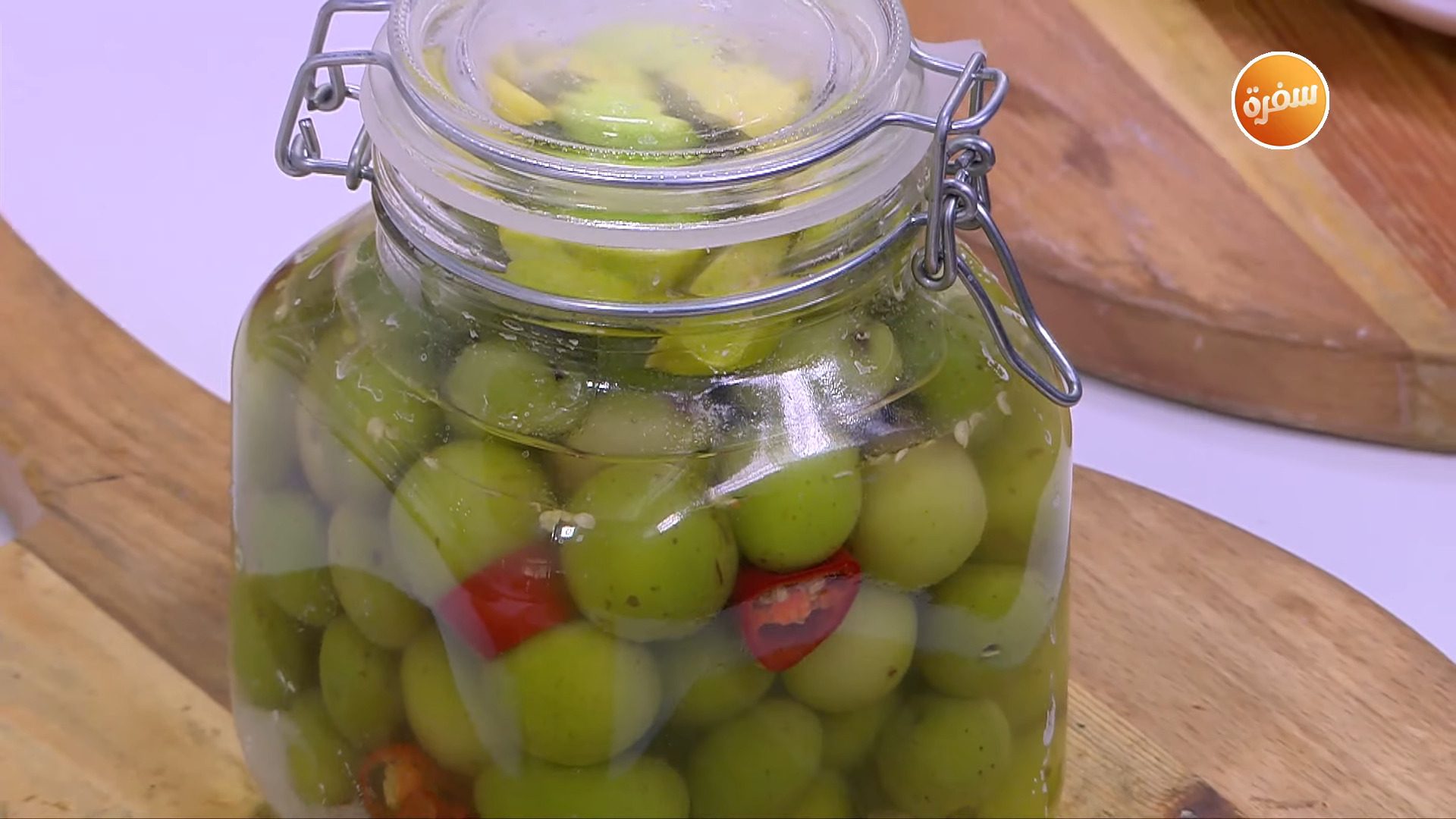 زيتون مسلوق مخلل