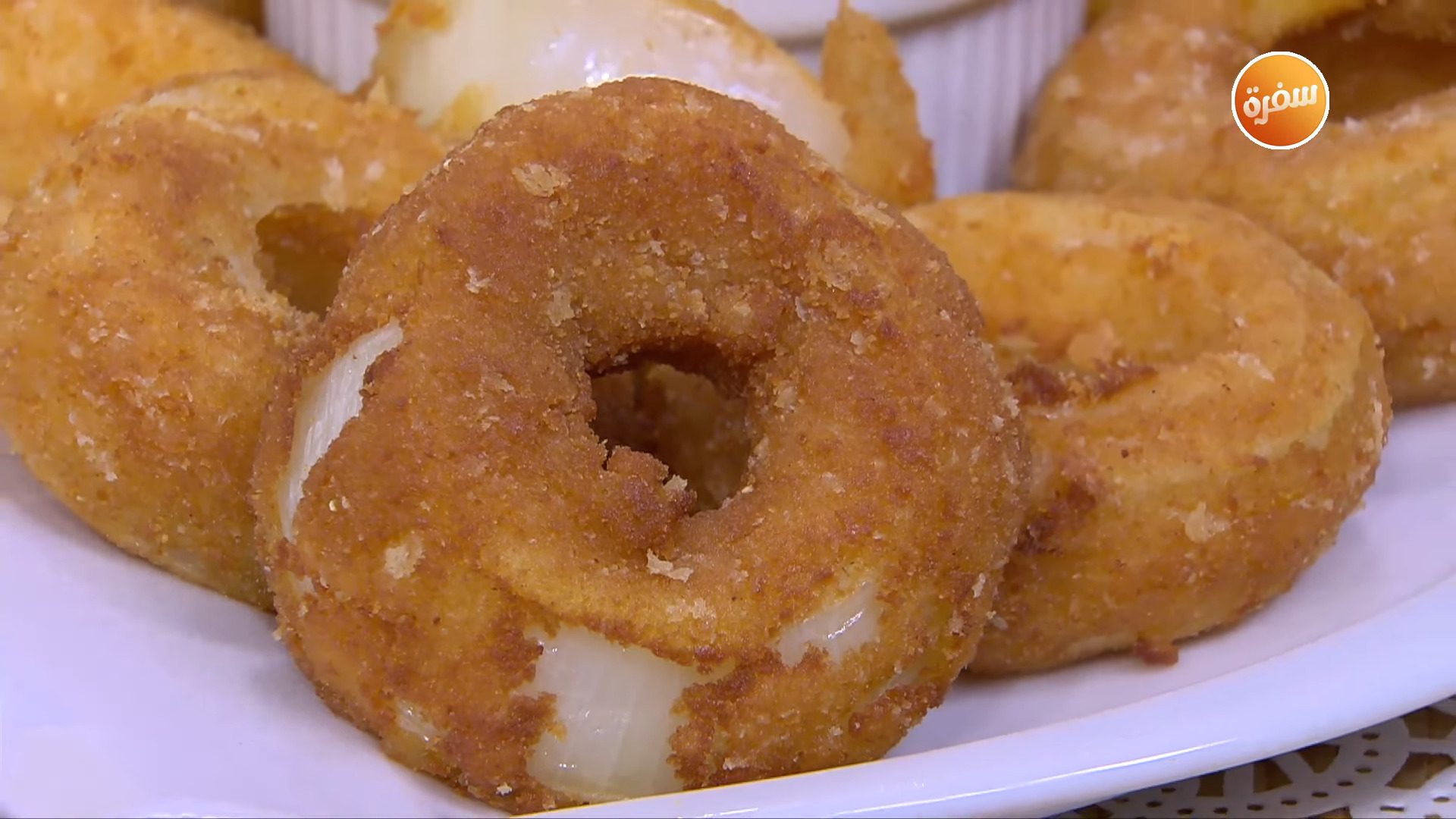 حلقات البصل بالجبنة الموتزاريلا