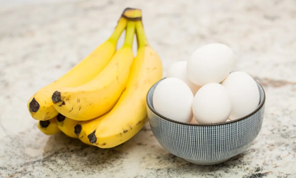 أكل البيض مع الموز