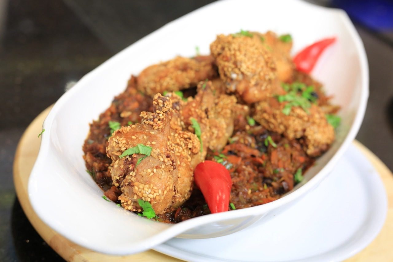 دبابيس الدجاج بالعسل والصويا