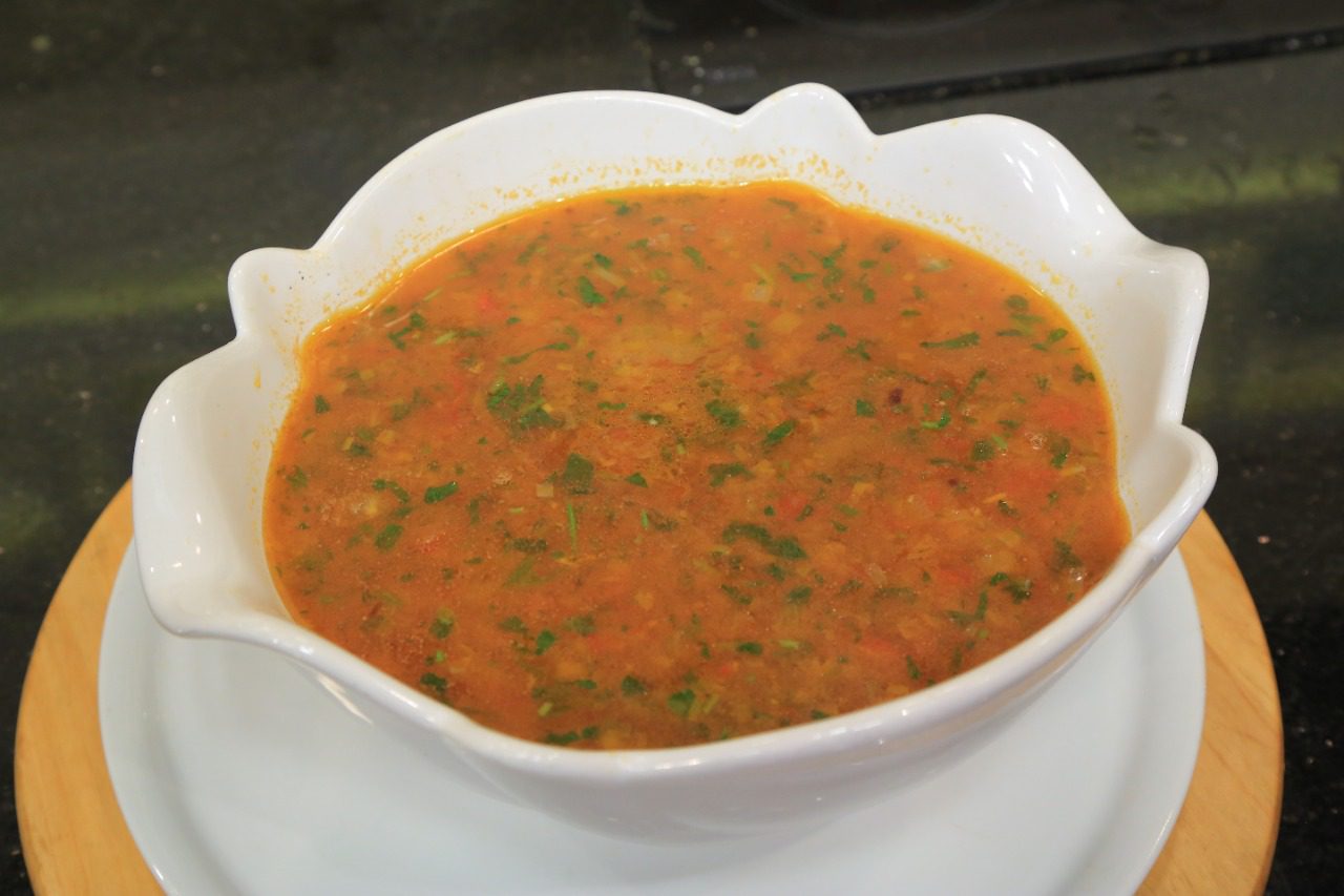 شوربة جمبري بلسان عصفور