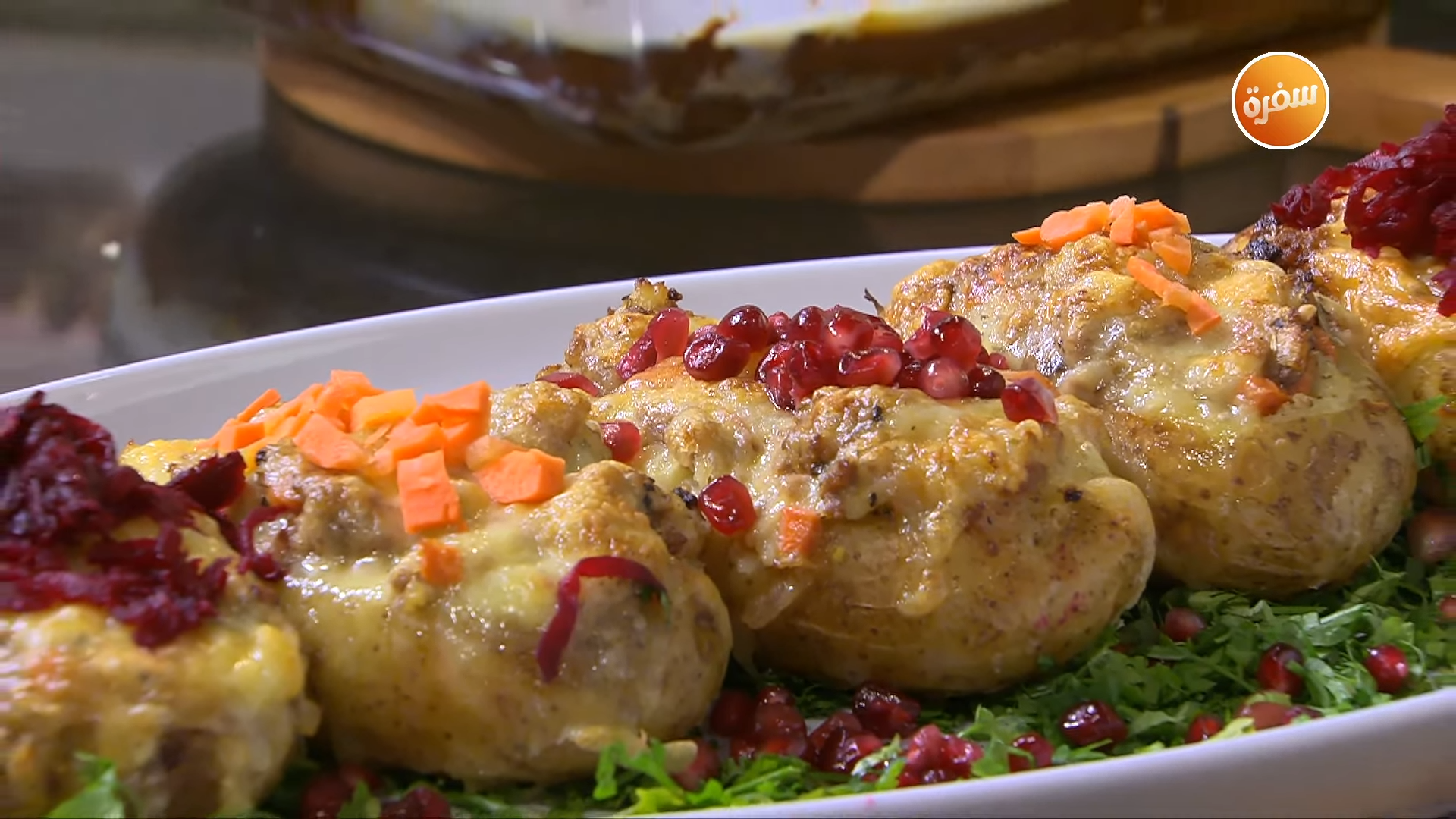 قوارب البطاطس باللحم