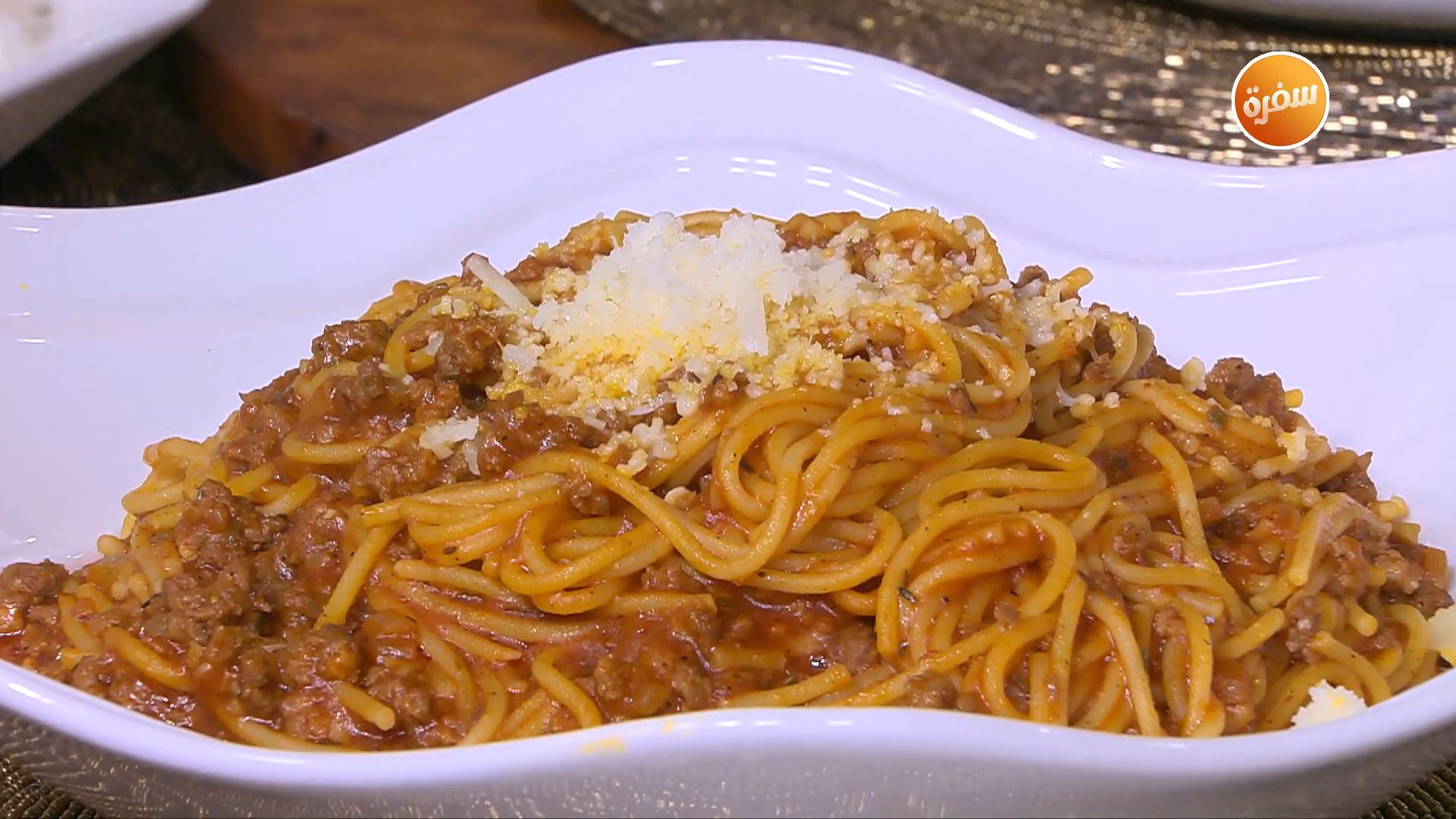 مكرونة باللحم المفروم في حلة واحدة