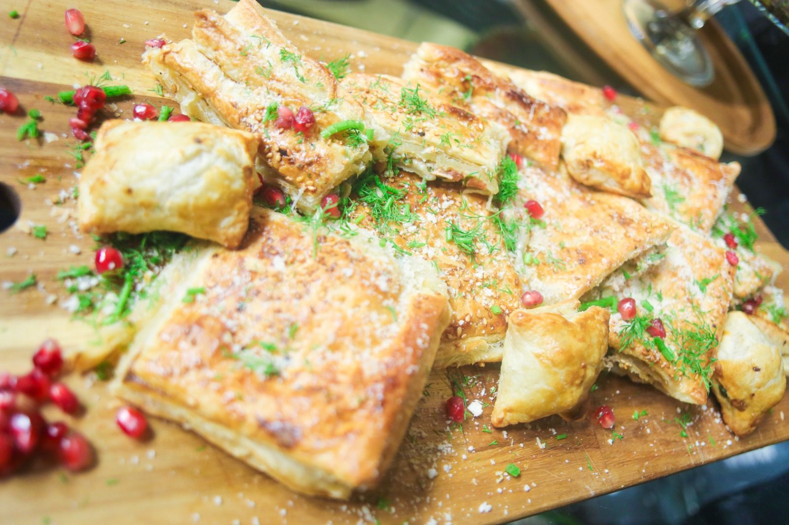 بف باستري بالتونة والجبن