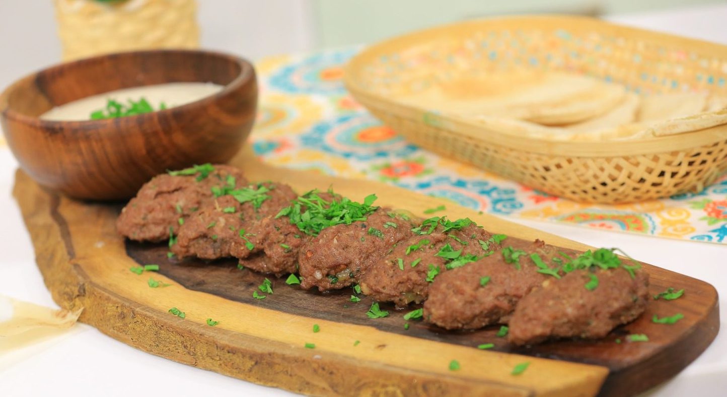 كفتة بالجبنة والبيكان