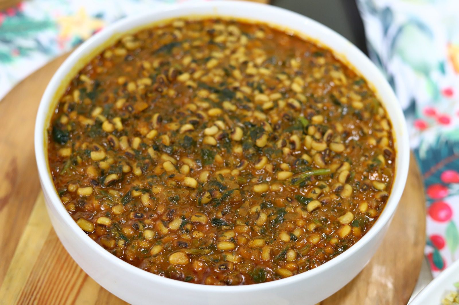 طاجن لوبيا بالسلق