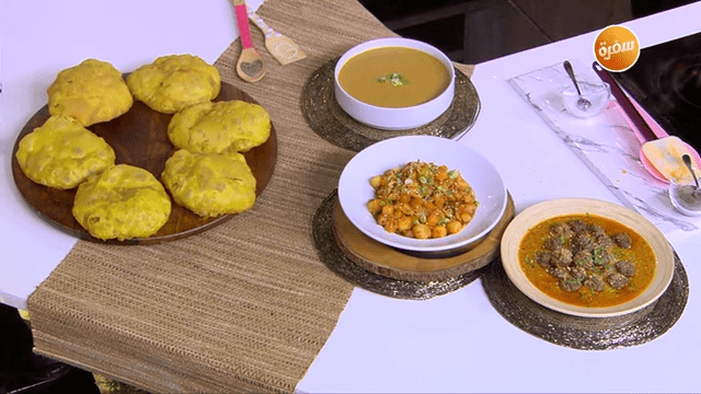 الكفتة الكشميري - الخبز البوري - بطاطس مقرمشة - شوربة العدس الهندية