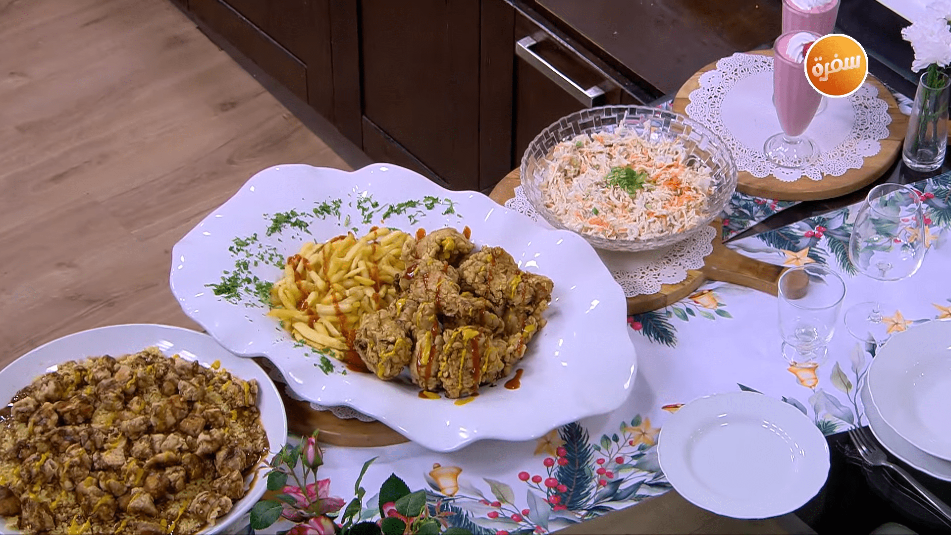 أرز ريزو - دجاج بروستد - كول سلو - ميلك شك فراولة