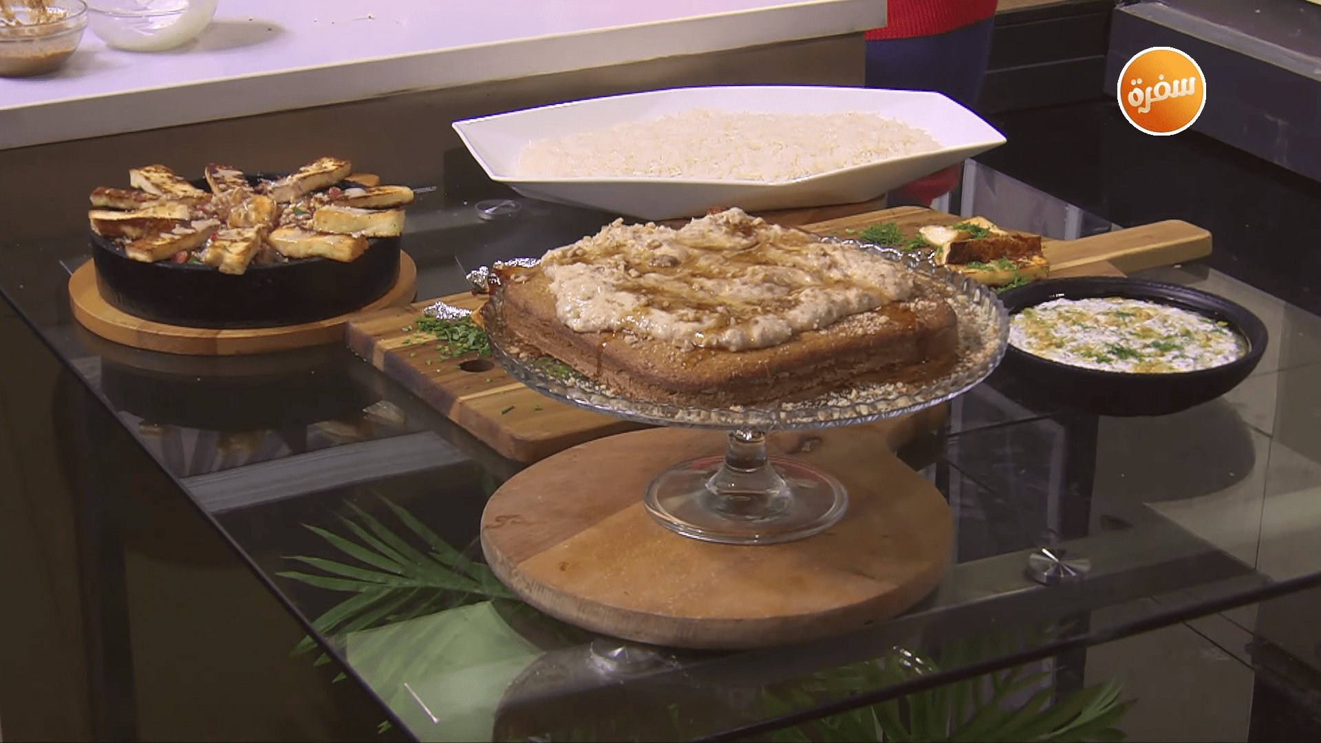 أسياخ صدور الدجاج - سلطة الحلوم المشوي - كيك القرع