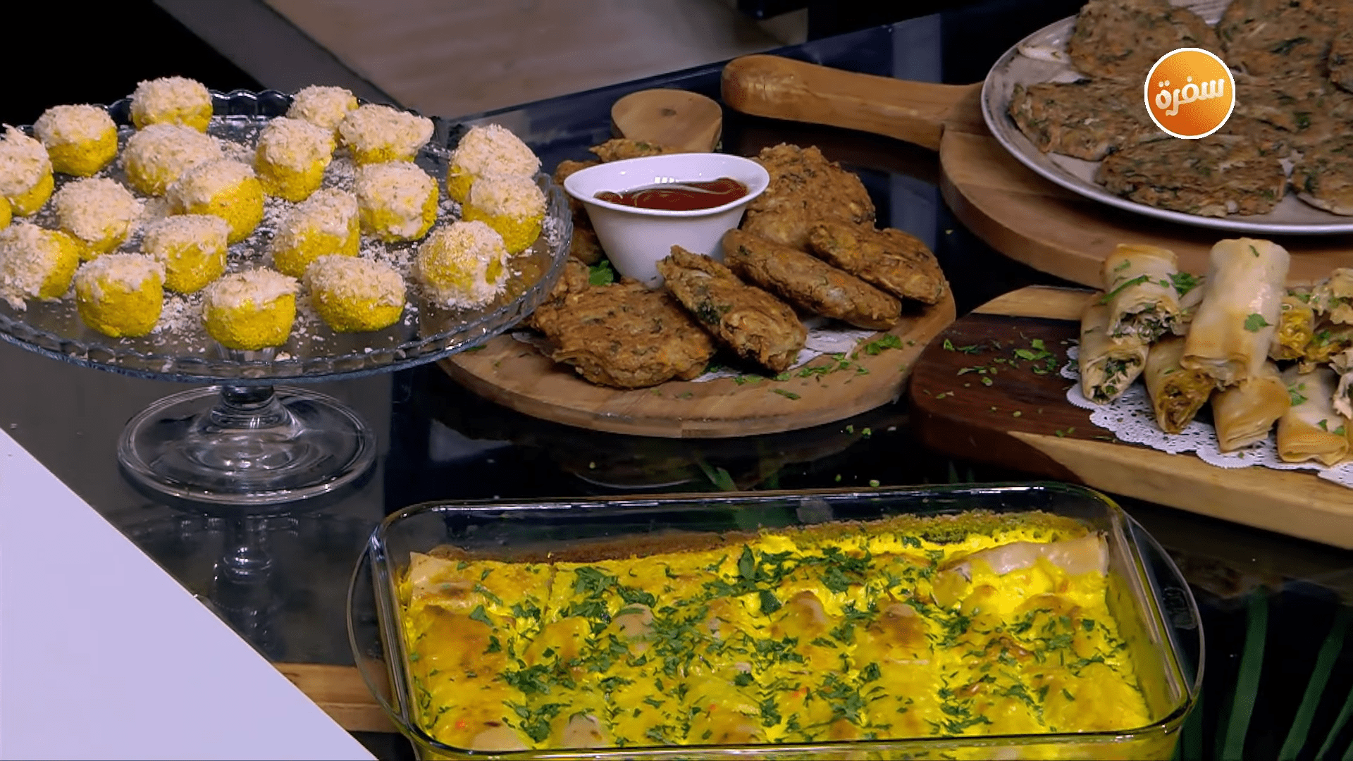 أقراص الخضار المقلي - حلوي السميد - رول الجلاش بالدجاج
