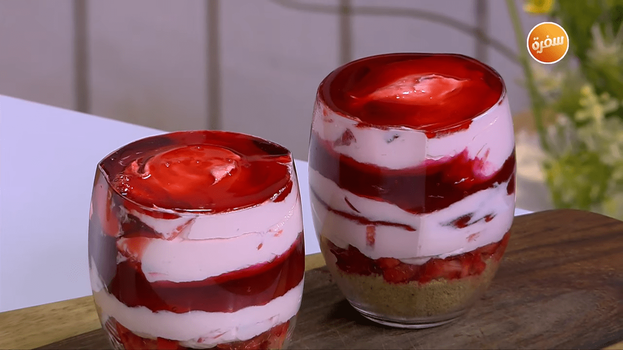 أكواب تشيز كيك الفراولة