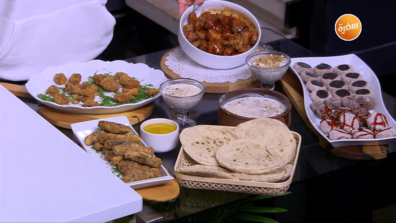 بايتس الدجاج بالثوم والعسل - بطاطس بالثوم والجبن