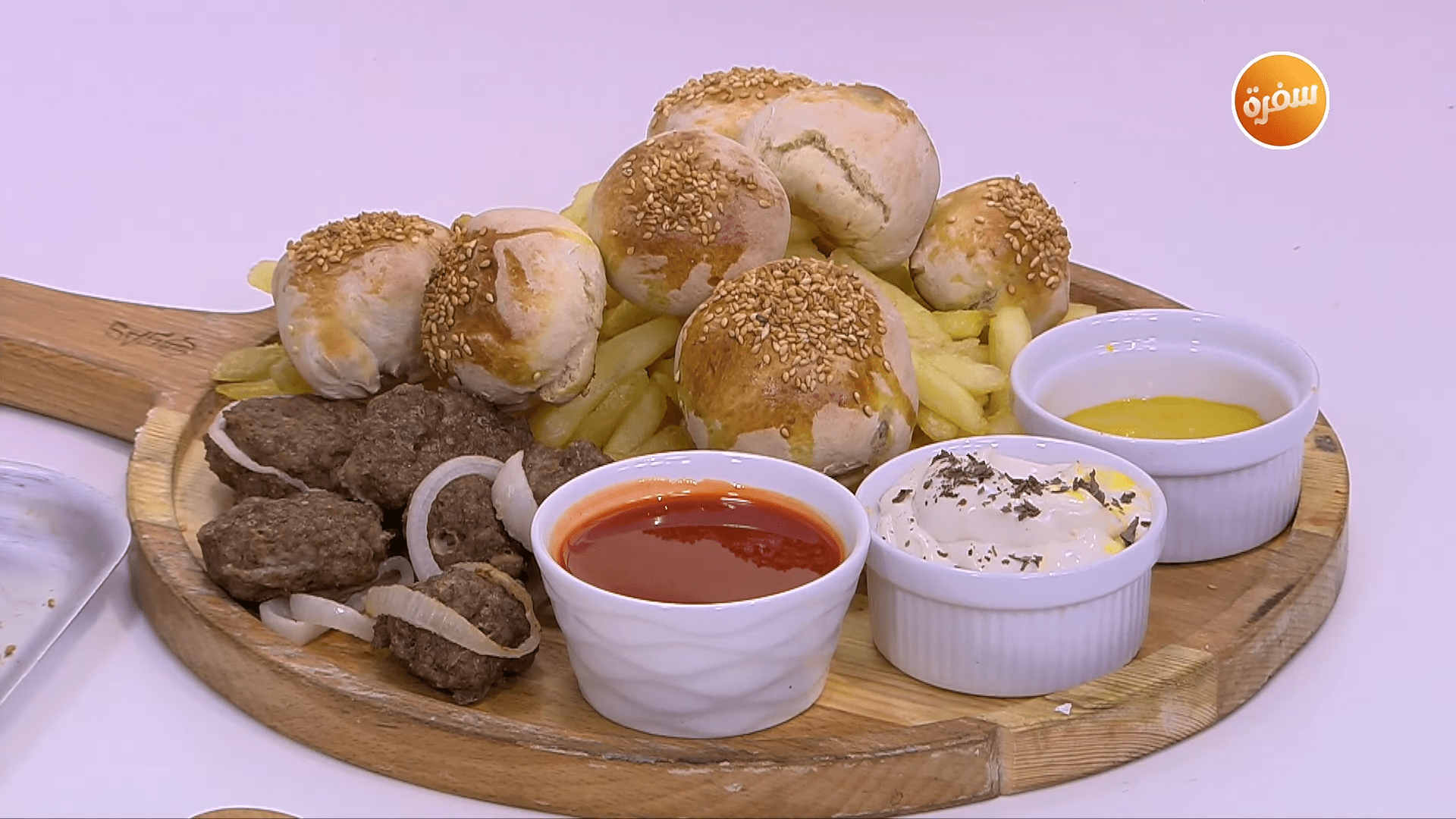 برجر لحمة - خبز محشي برجر - كشك ألمظ - مربي تين بالجزر