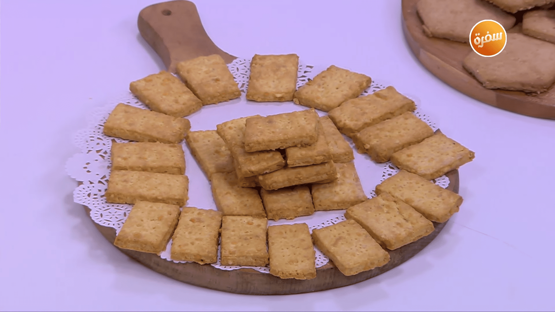 بسكويت الأرز - بسكويت بالجبنة - بسكويت بالقرفة والسمسم - بسكويت بالقشطة