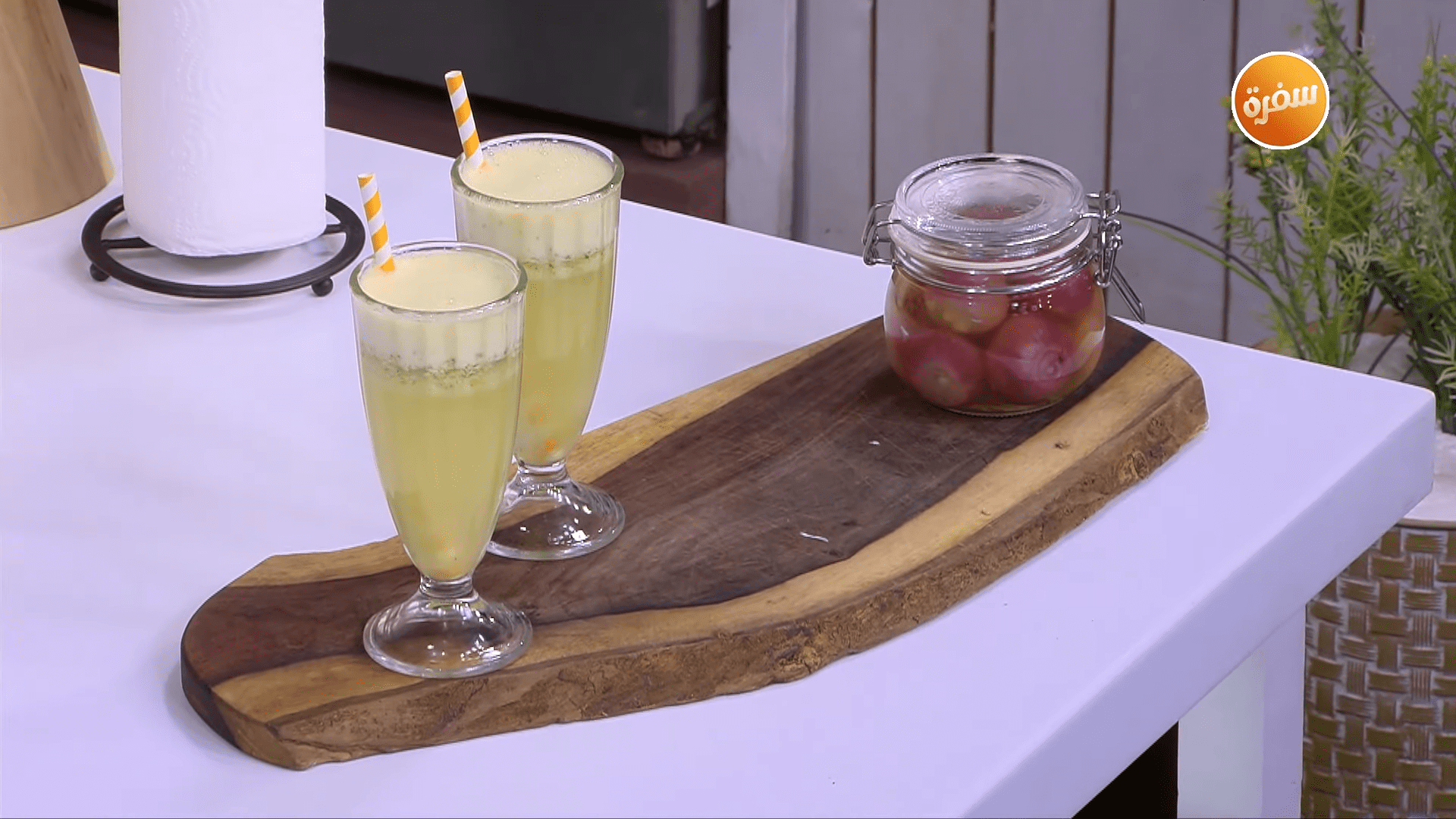 بصل مخلل - عصير يوسفي بالليمون