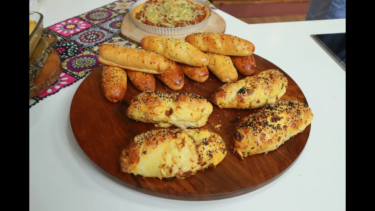 خبز الحلوم والطماطم المجففة