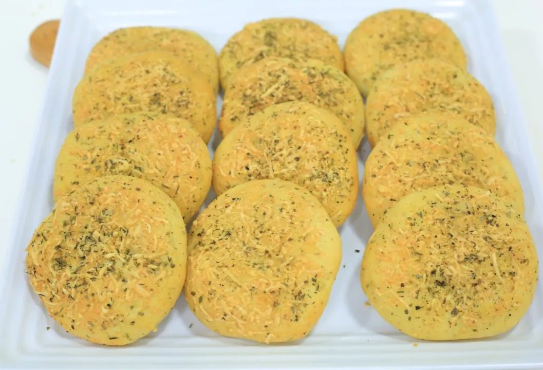 خبز بالثوم والزعتر