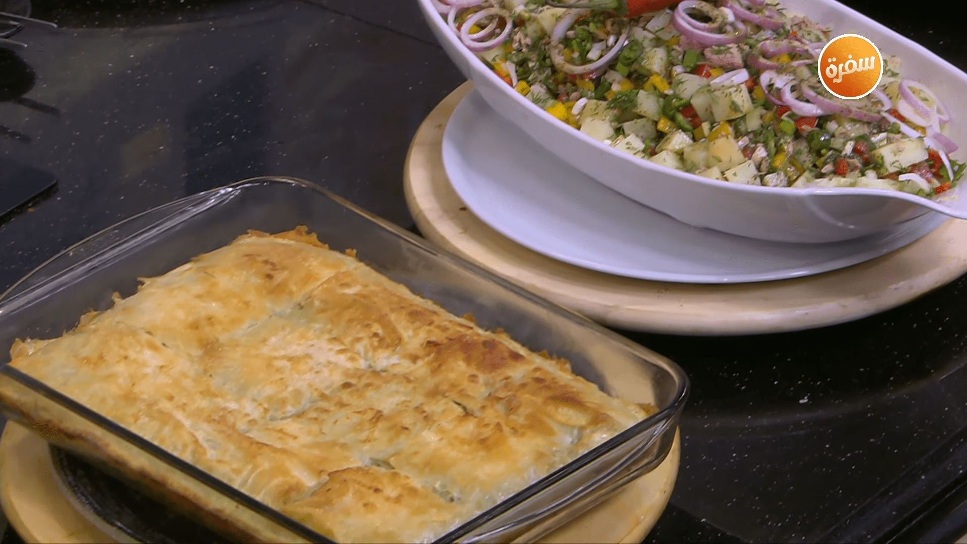 دجاج بالسبانخ و المشروم -جلاش بالسبانخ و الدجاج - فطاير على الطاسة - سلطة تونة