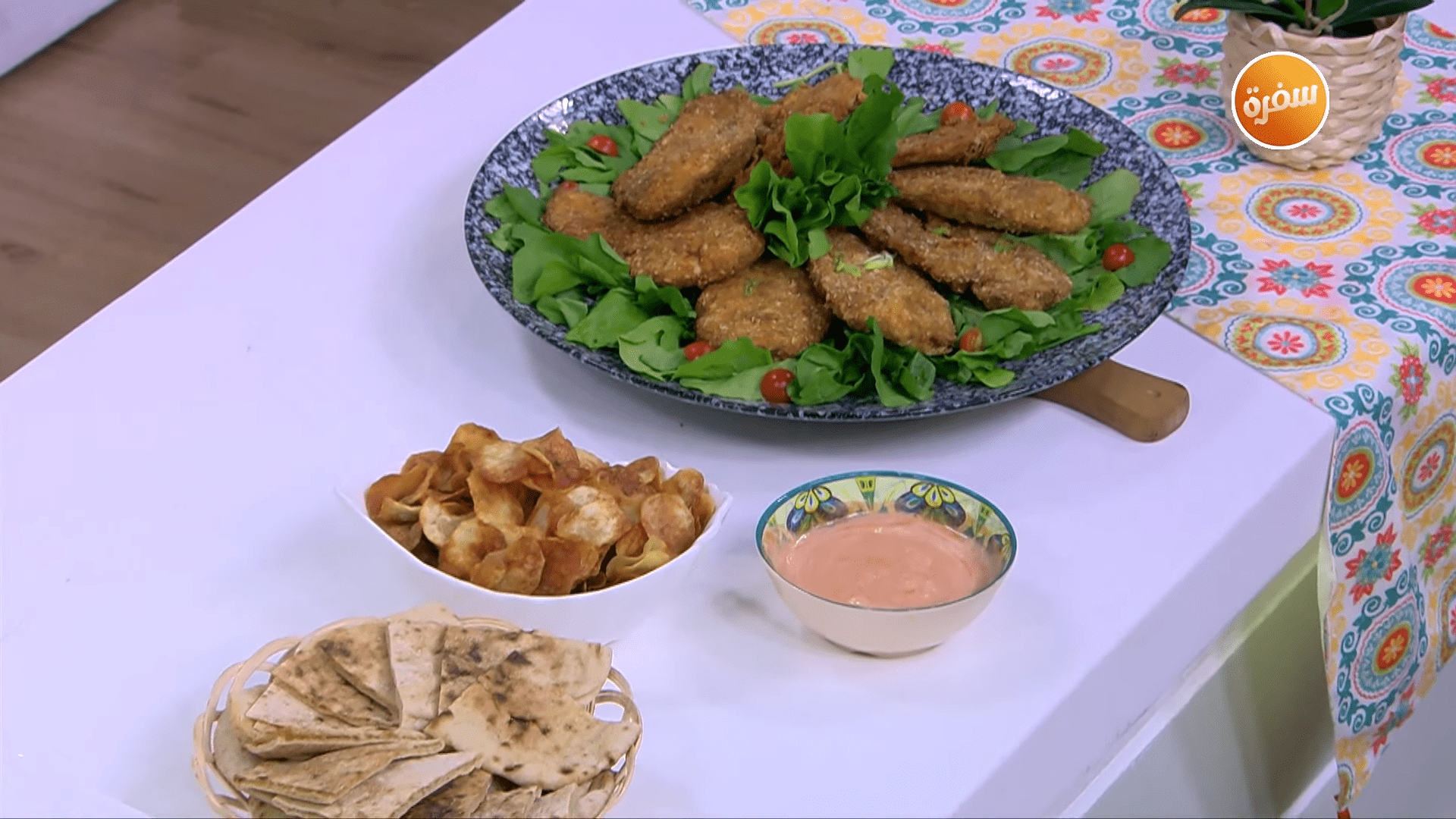 دجاج بجوز الهند - غمووس الطماطم والباذنجان