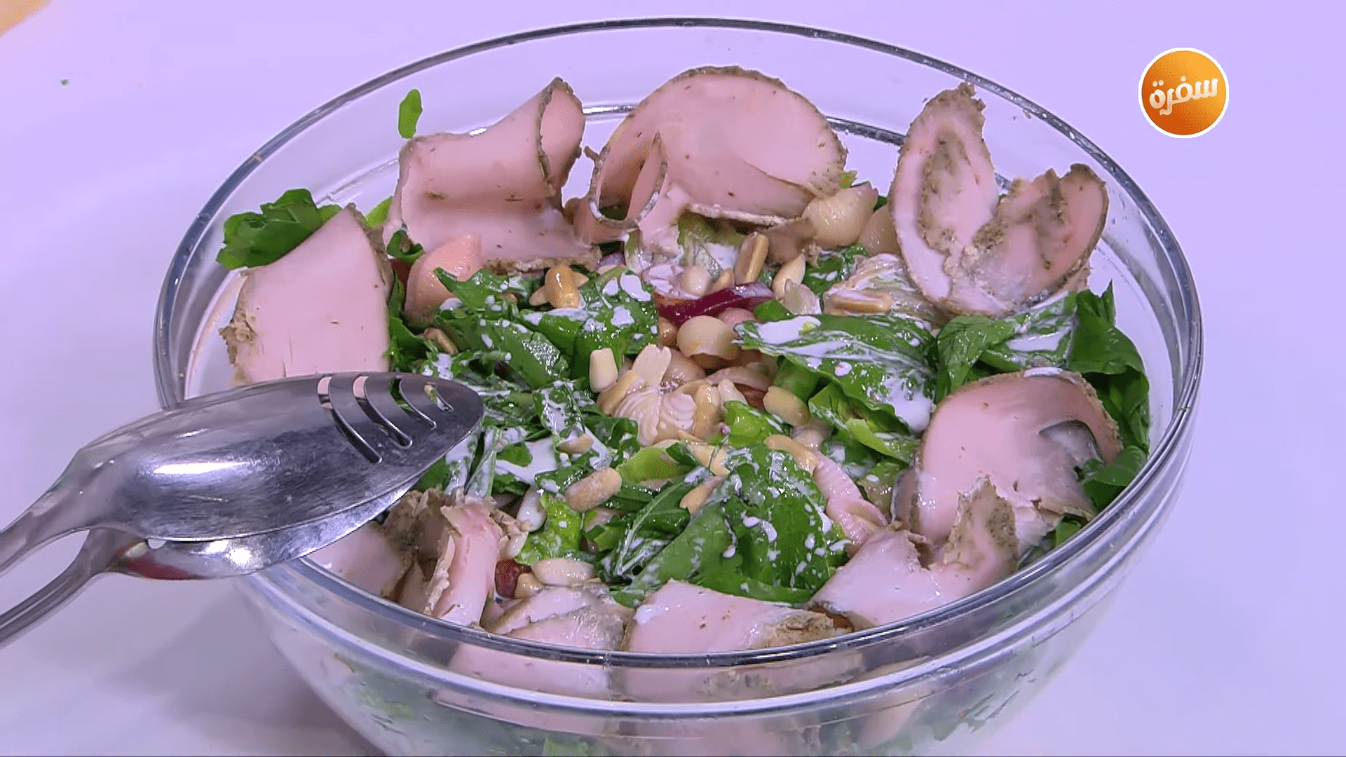 سلطة الباستا بالرومي