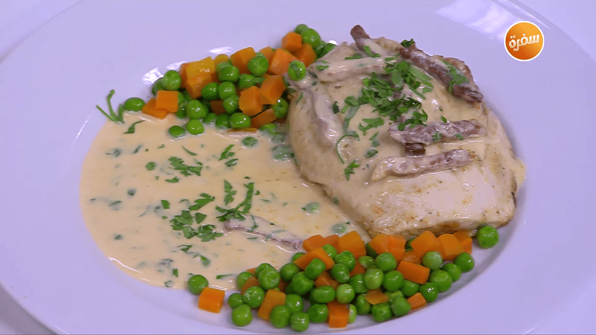 صدور دجاج بصوص كريمة البيكون