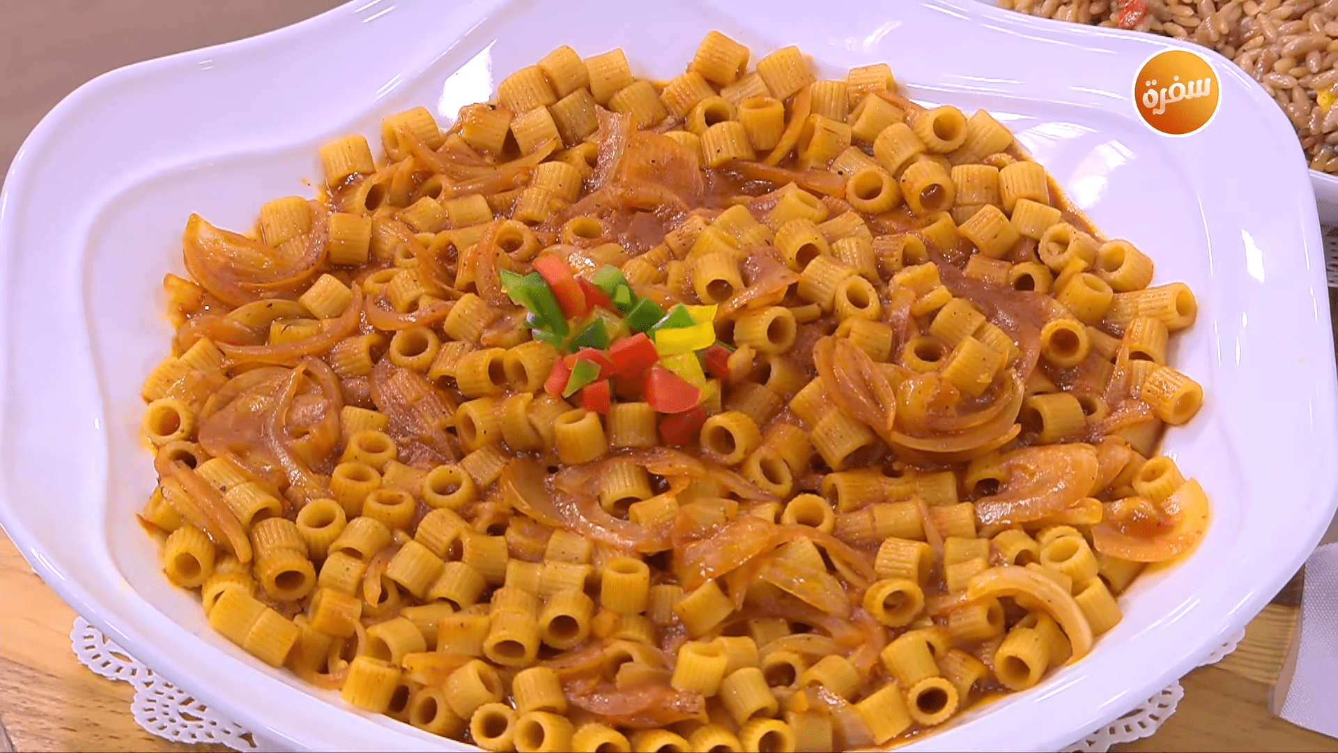 طاجن شعرية بالخضار - لسان عصفور بالبصل الأخضر - مكرونة مبكبكة