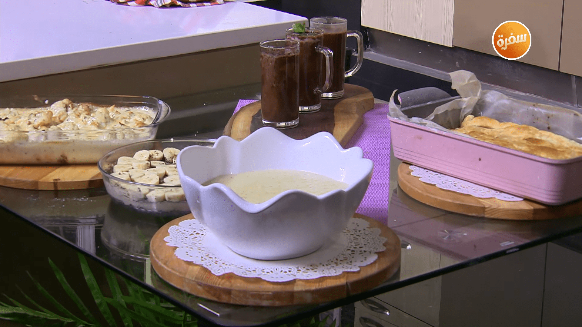 فطير الدجاج الكريمي - جراتان القرنبيط - مشروب الشوكولاتة الساخن