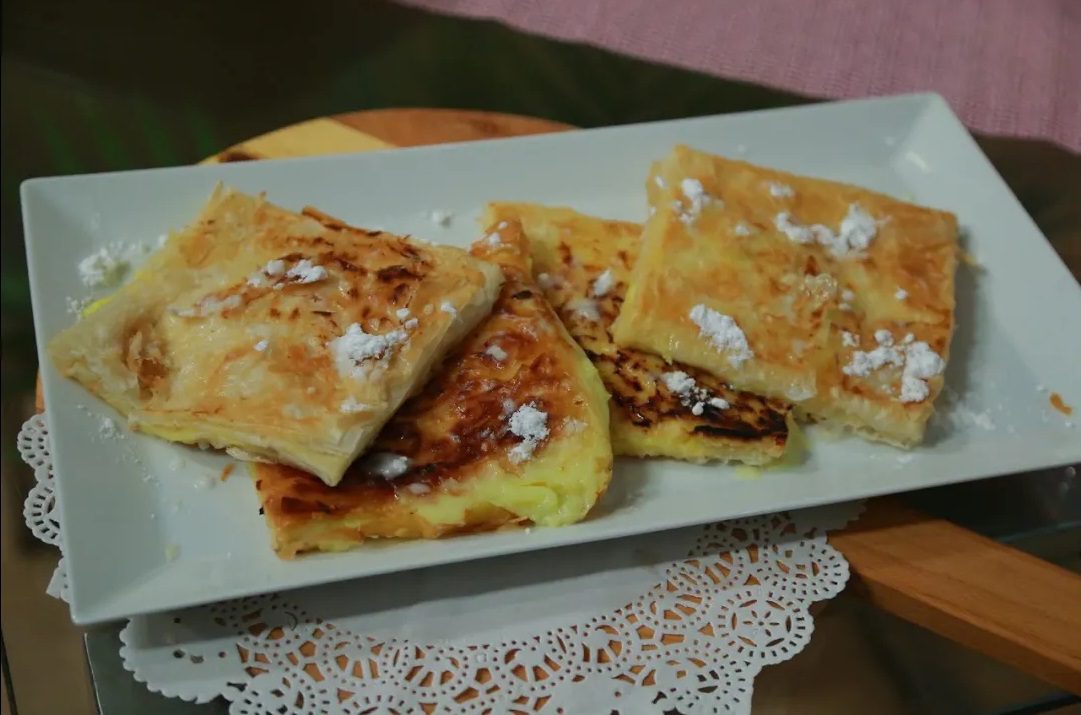 فطير مطبق بحشوات مختلفة