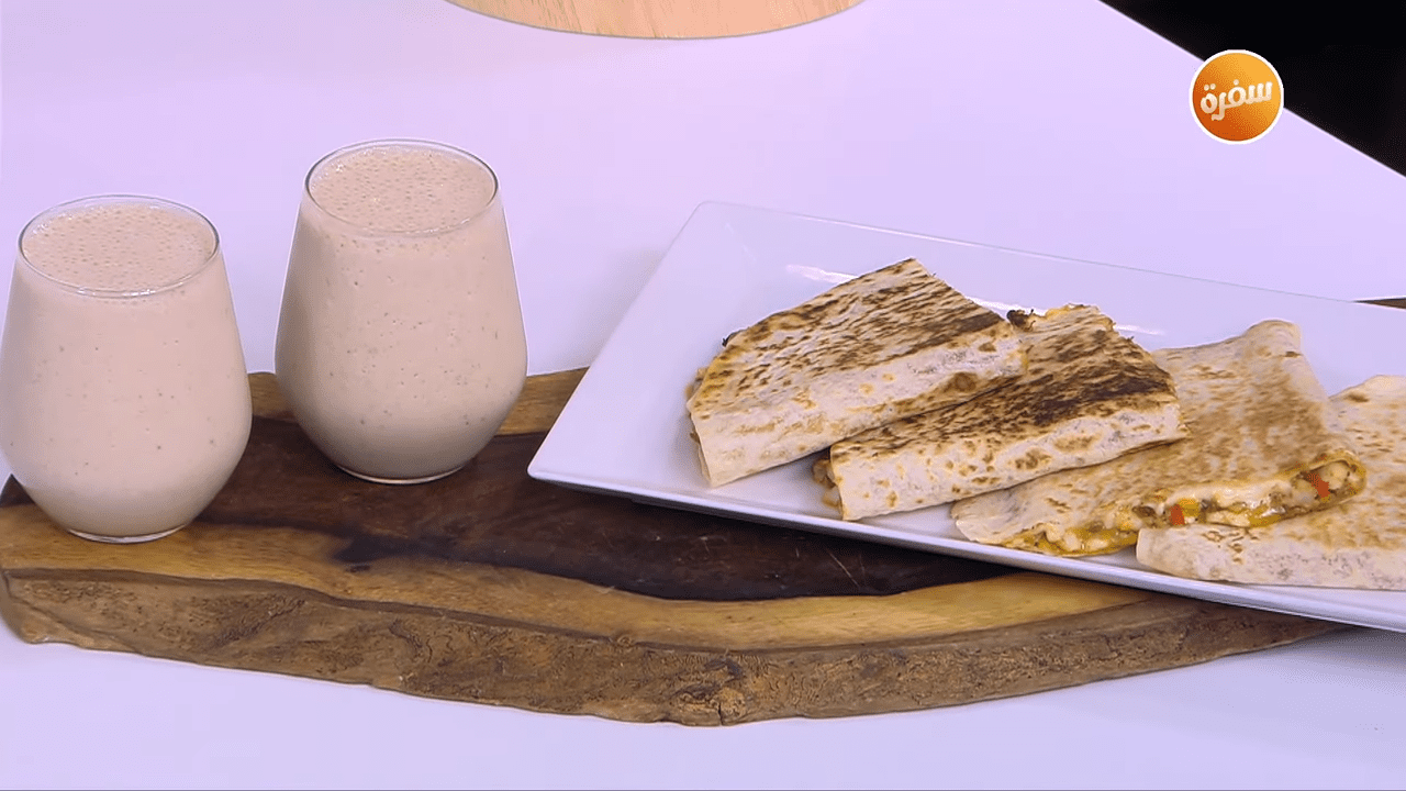 كاساديا الجمبري - مشروب تمر بالقرفة والحبهان