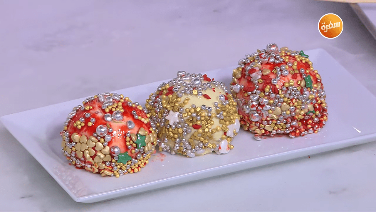 كرات تزيين الكريسماس