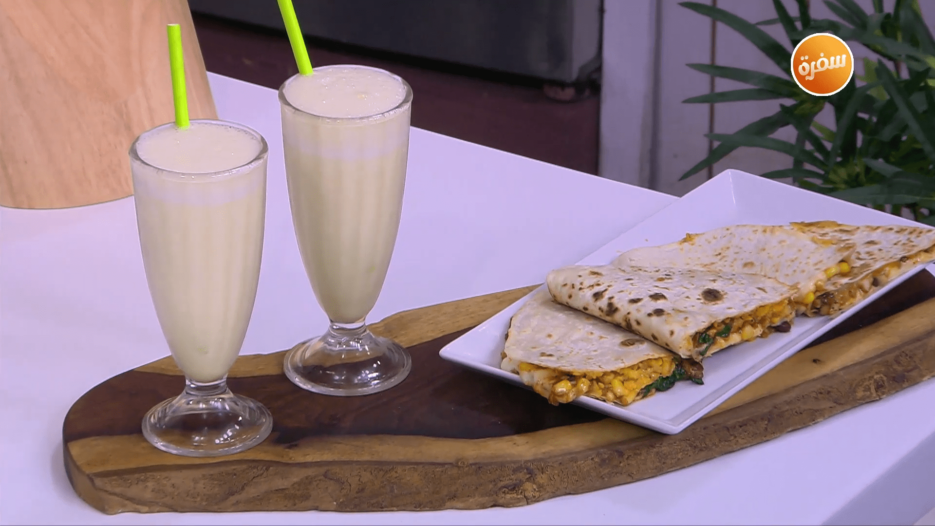 كساديا نباتي - سموذي أناناس