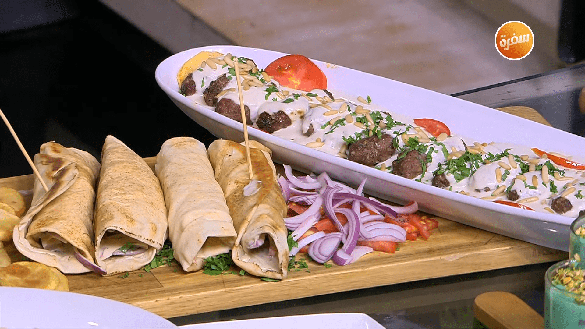 كفتة العدس - كفتة بالطحينة - مشروب الفستق الساخن