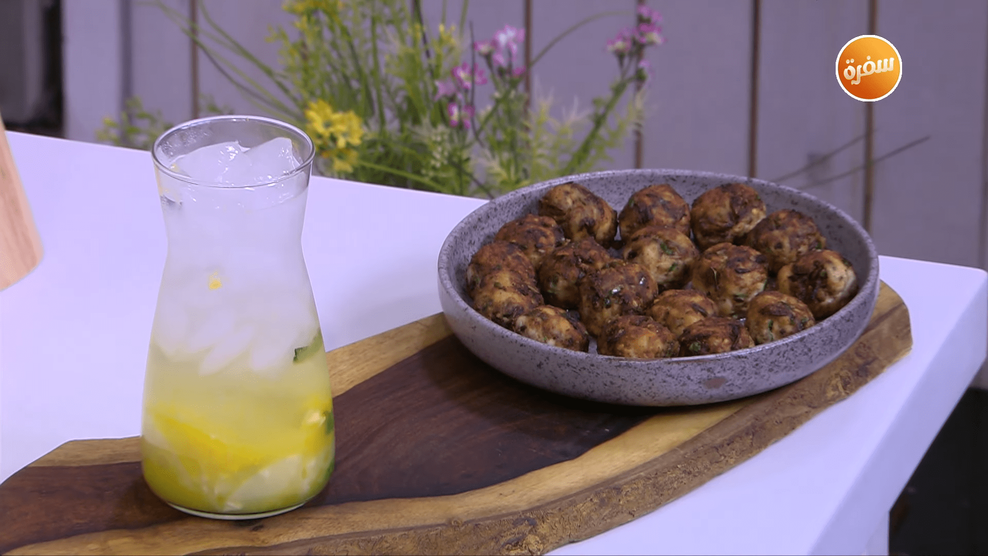 كفتة دجاج - عصير أناناس بالبرتقال و الصودا