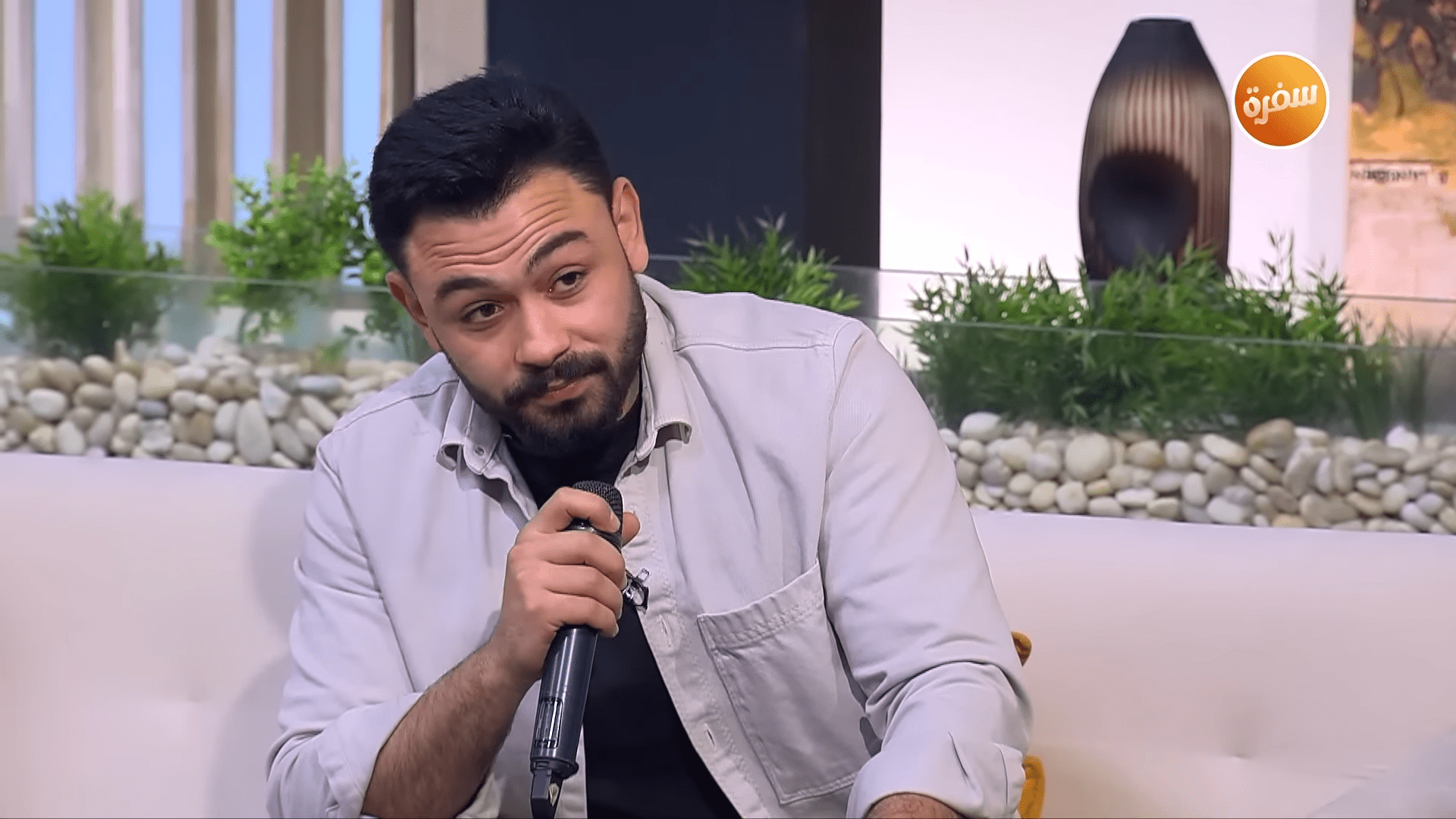 الشاعر فارس قطرية