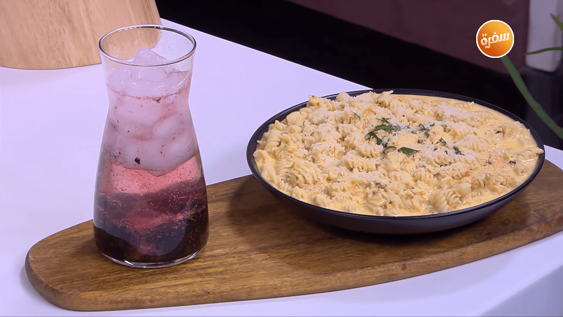 مكرونة كريمي بالثوم - موهيتو التوت