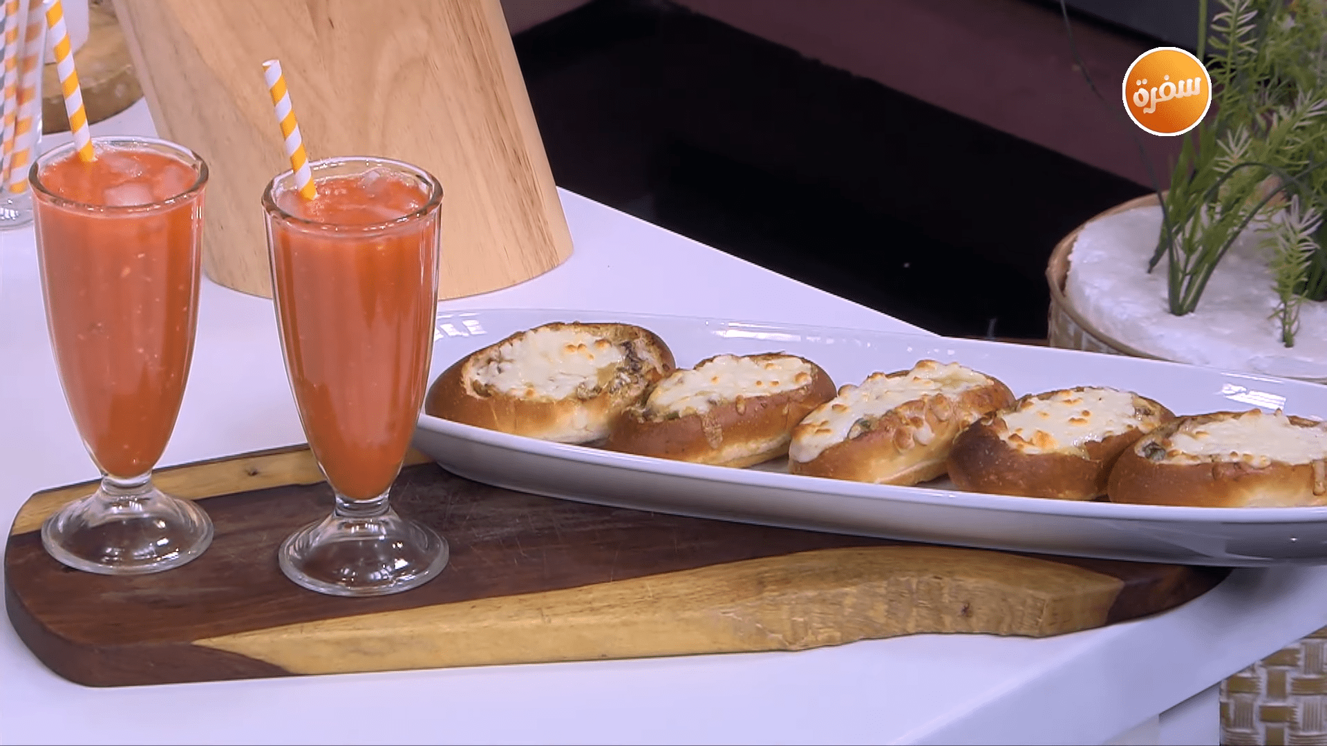 ميني تشيز ستيك سندوتش - عصير جزر بالرمان