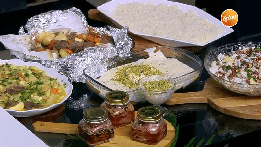 ورقة لحمة - سلطة بطاطس بالرمان - عيش سرايا