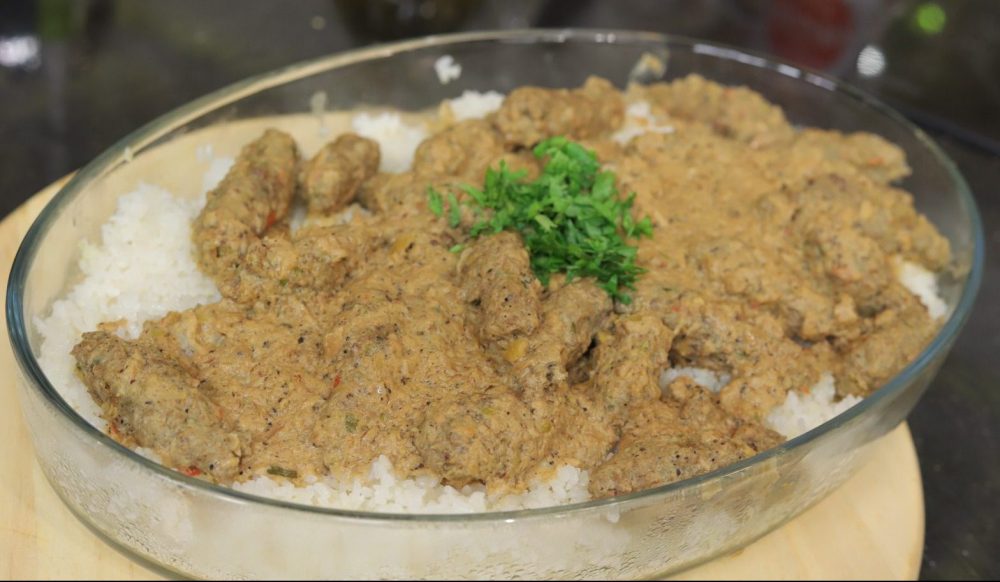 كرات الكفتة بصوص الطحينة
