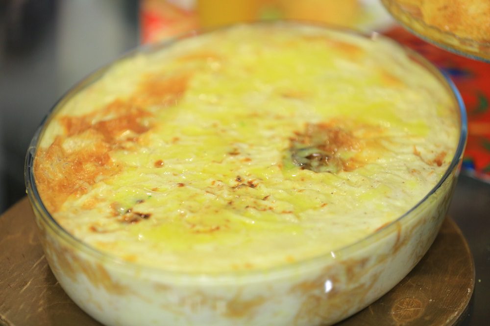 شعرية بالدجاج والبشاميل